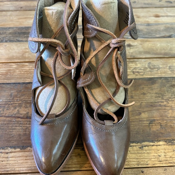 NEW! Freebird by Steven Flame Shoe/Booties (10) - Picture 6 of 9